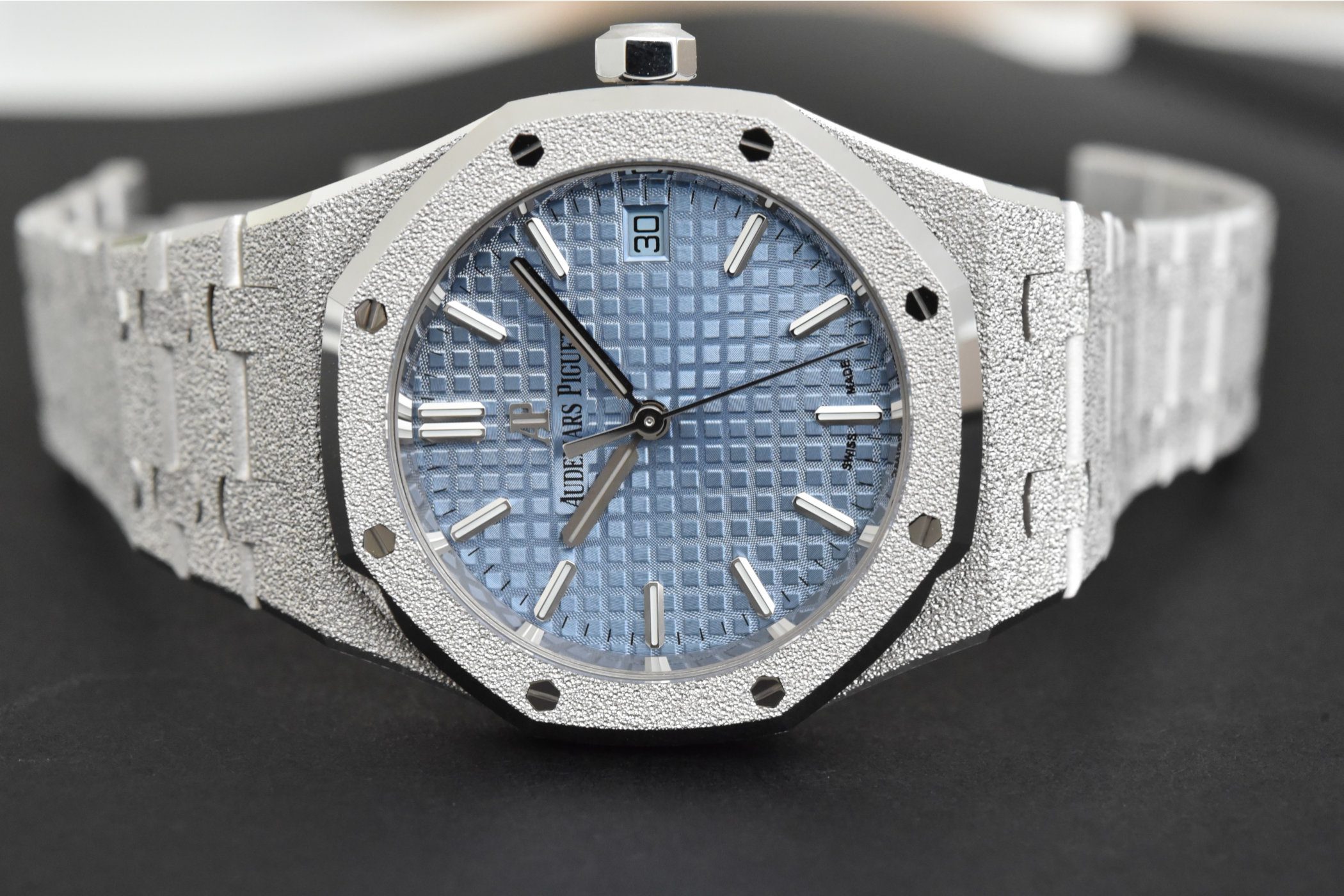 Audemars Piguet Royal Oak Frosted Gold Selfwinding watch ref 15454BC.GG.1259BC.03